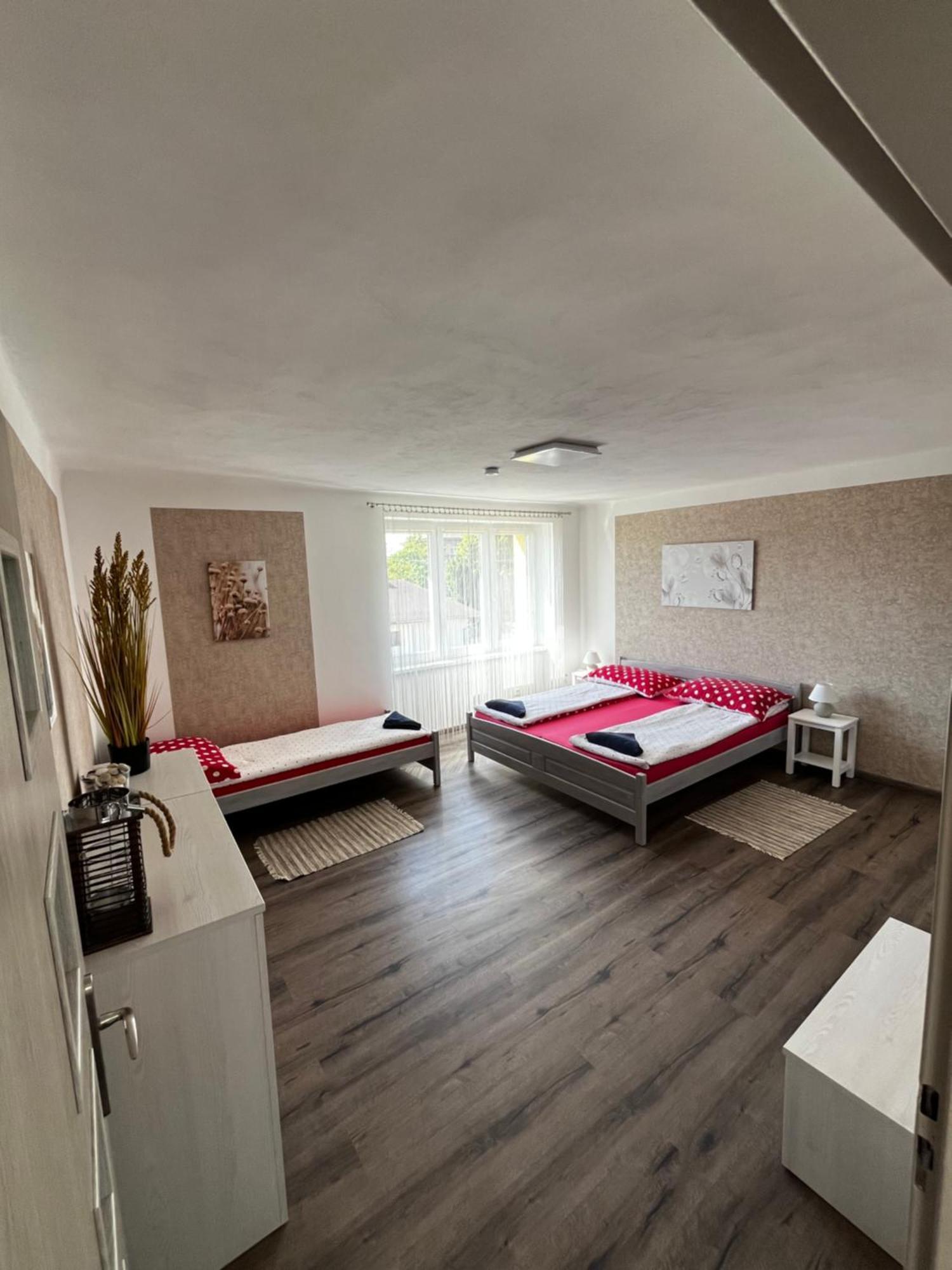 Apartmany Polepy Экстерьер фото